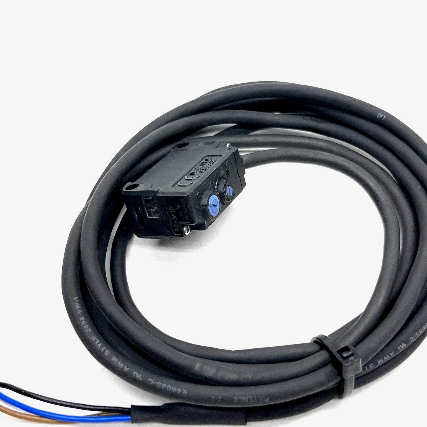 Keyence PZ‑G61P Retro‑Reflective Photoelectric Sensor PNP 10‑30VDC Long‑Range