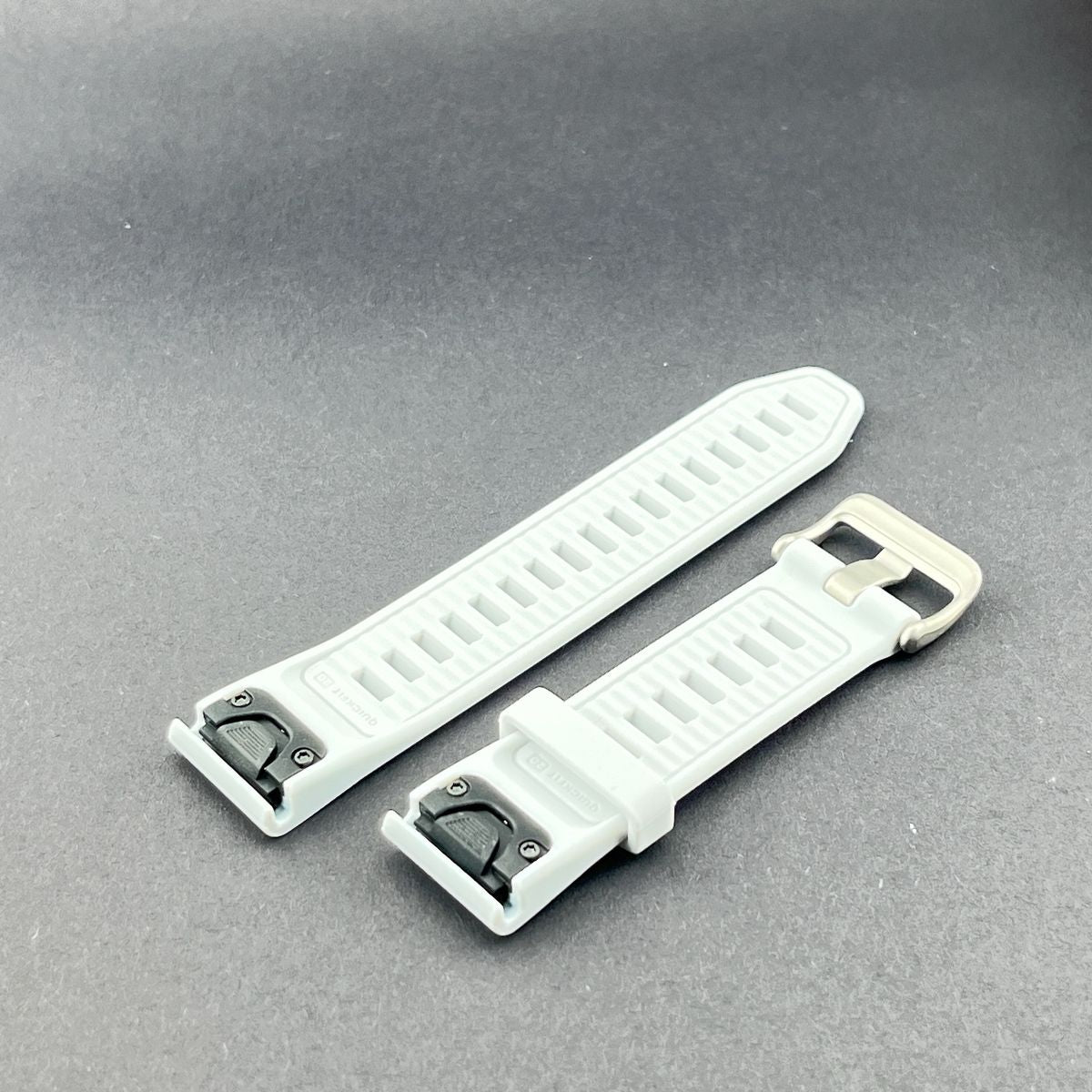 Silicone band for Garmin Fenix 8 (43mm) Silver buckle, QuickFit 20mm. OEM (without screwdrivers and box) New