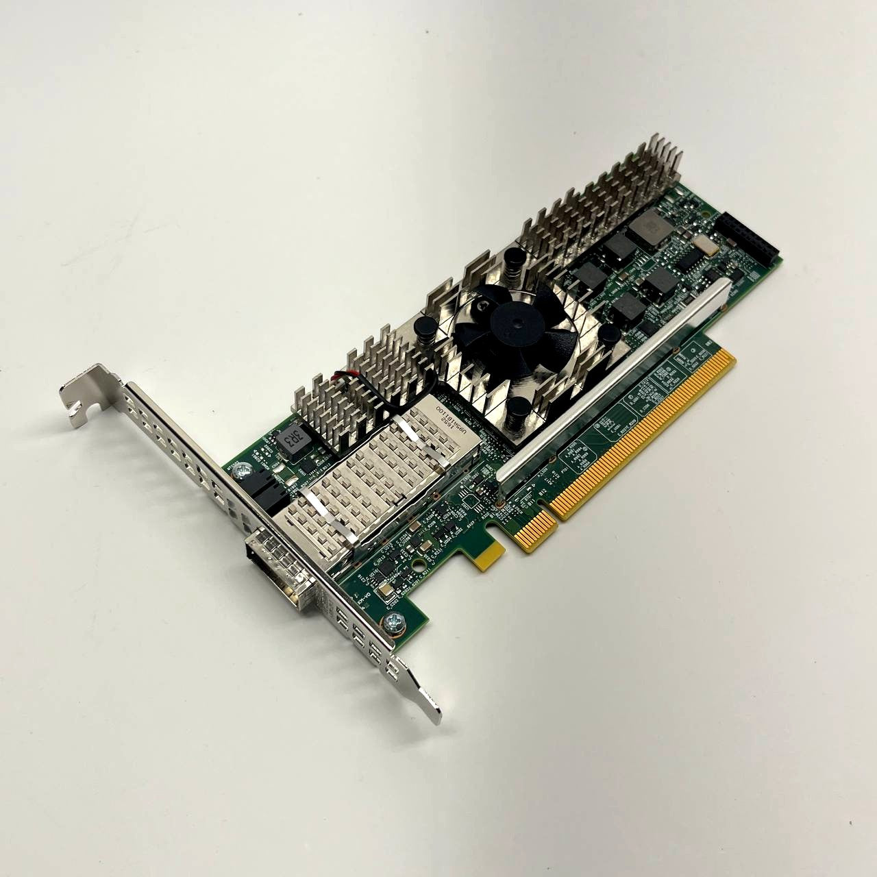 Broadcom BCM957454A4540C 10GbE SFP+ PCIe x8 Network Adapter