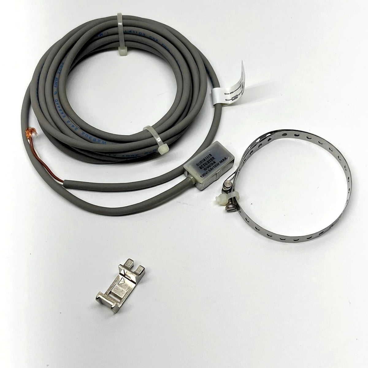 Numatics SW04 Actuator Switch 120V 0.5A 10W w/Cable & Clamp