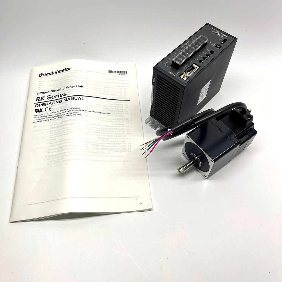 Oriental Motor VEXTA PK564AE-T10 5-Phase Stepper + RKD514L-A Driver (RK564AAE-T30)
