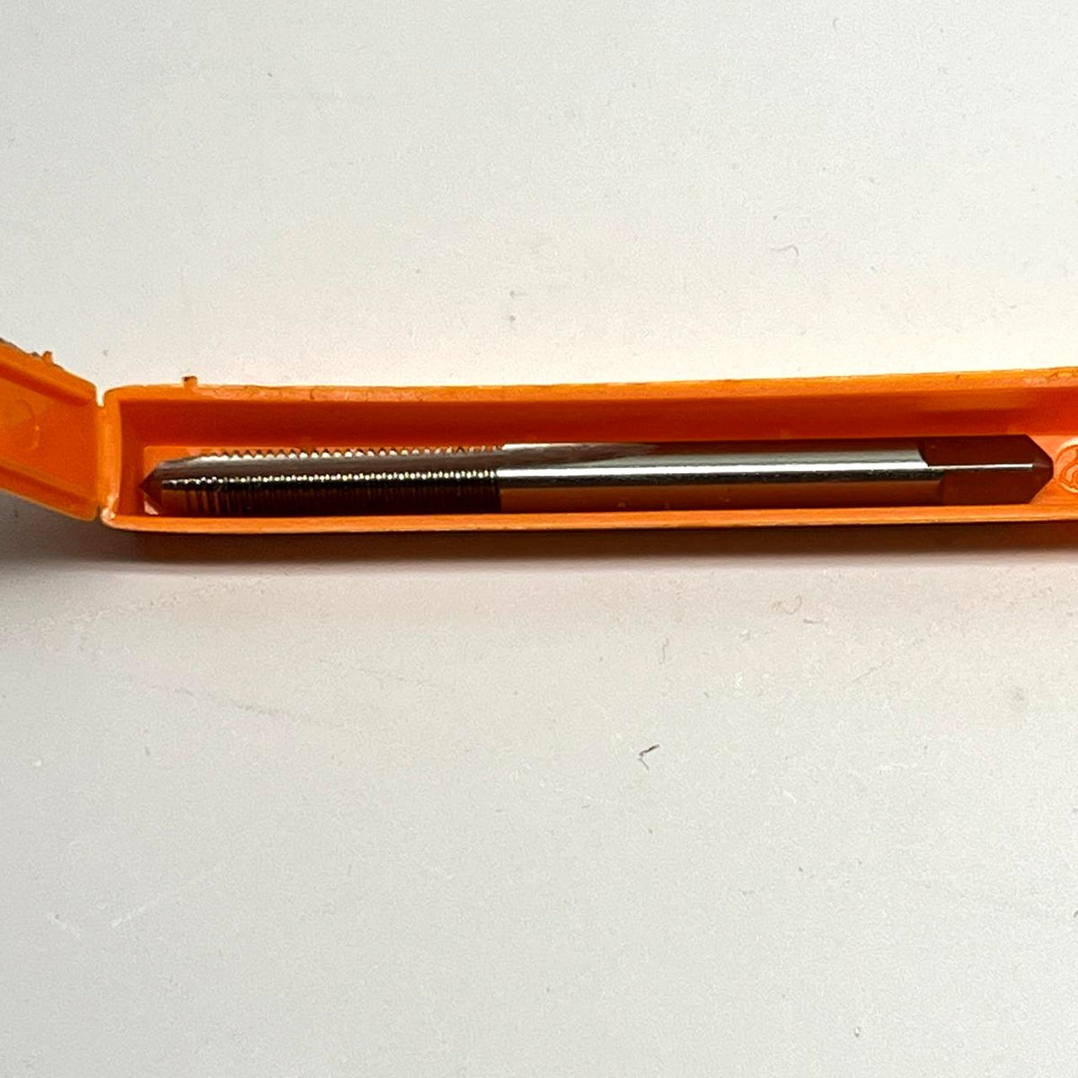 HERTEL HSS Hand Plug Tap 10-32 2FL H3 - USA