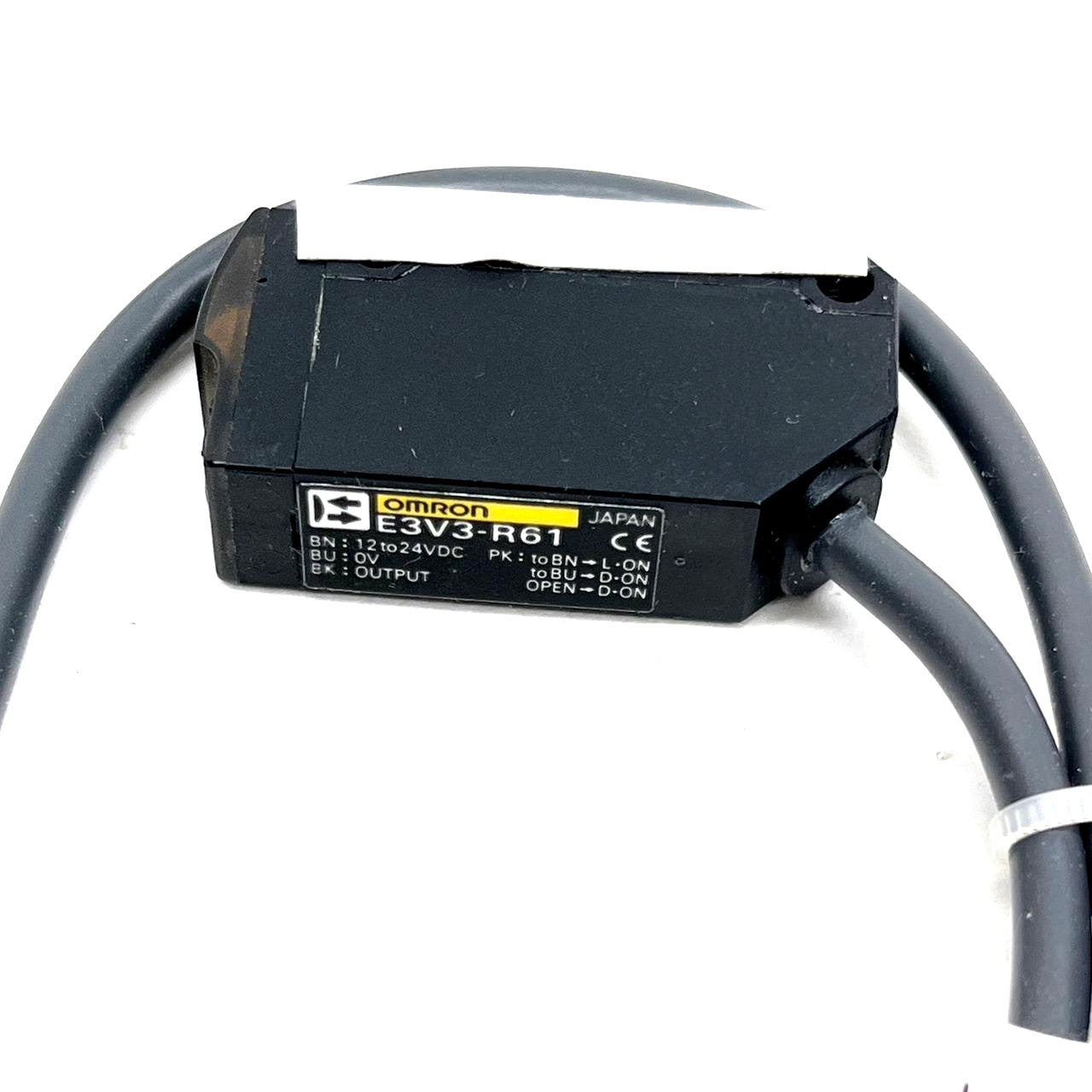 Omron E3V3-R61 Photoelectric Sensor with E39-R1 Reflector 12-24VDC