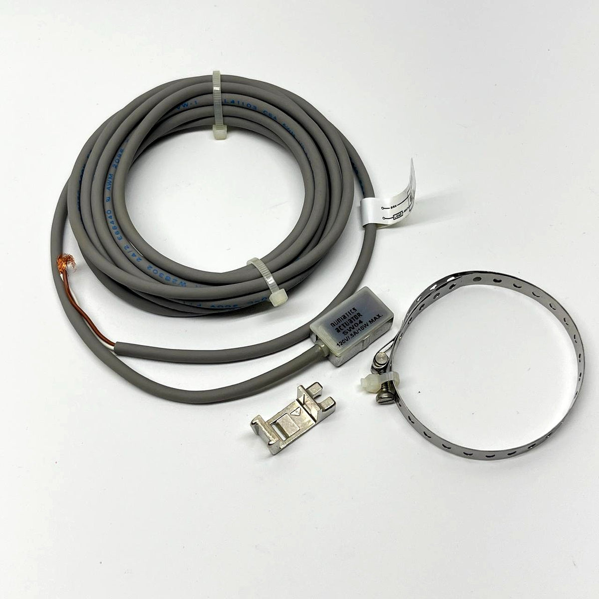 Numatics SW04 Actuator Switch 120V 0.5A 10W w/Cable & Clamp