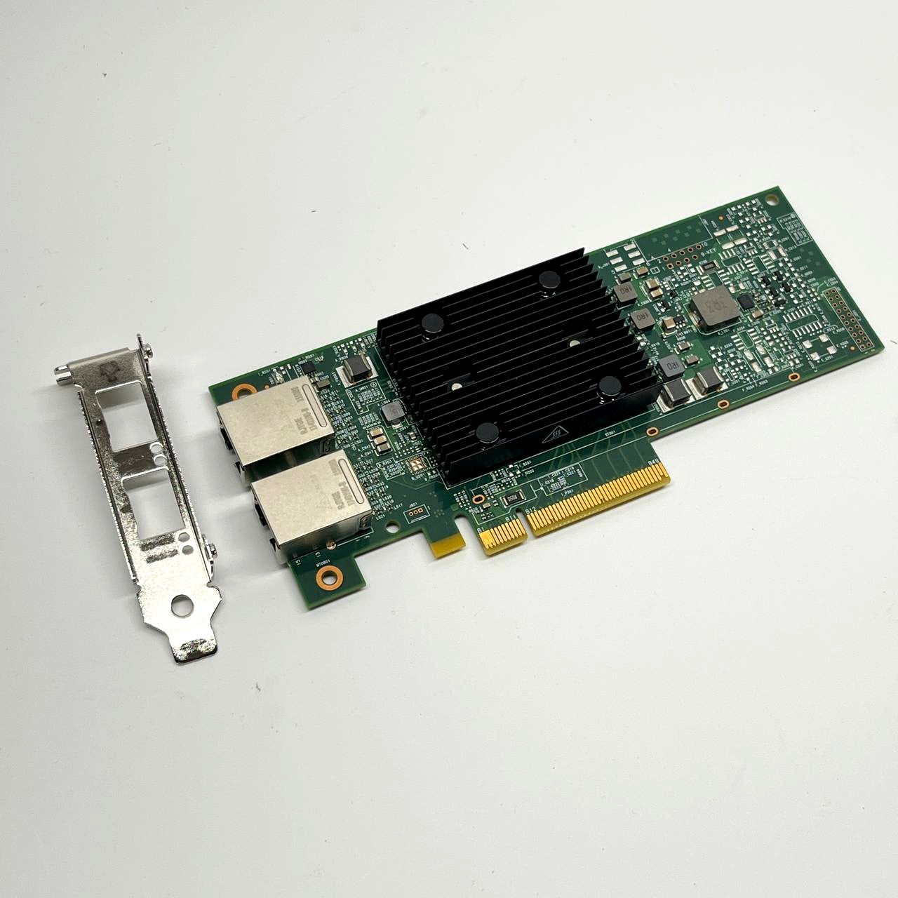 Broadcom BCM957406A4060 10GbE Dual-Port PCIe Network Adapter