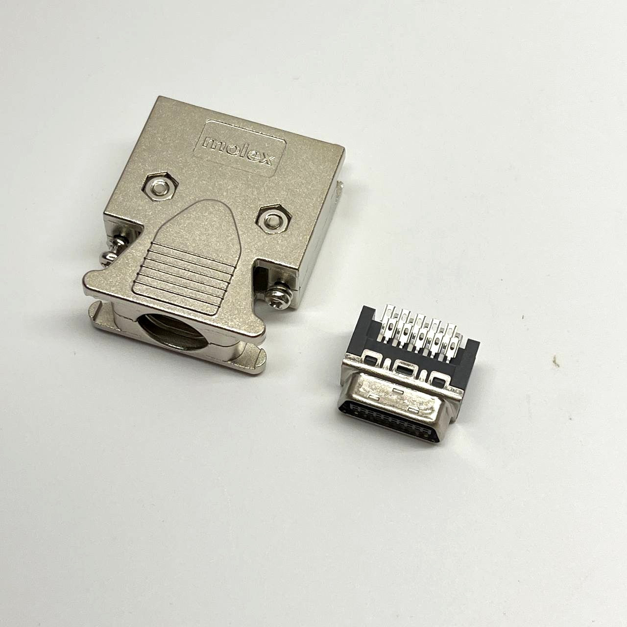 Molex XMC60033-F 24-pin micro connector insert + metal hood shell