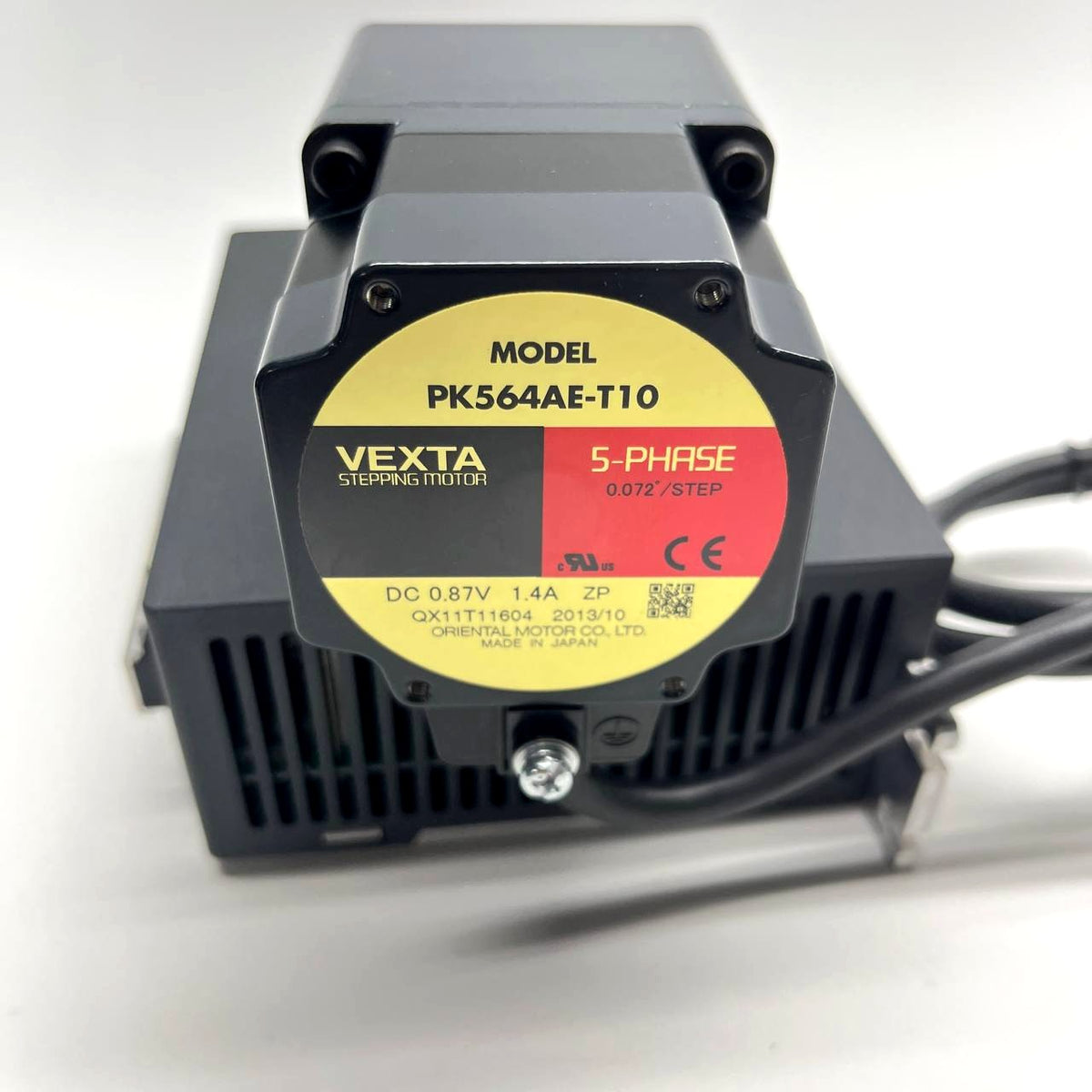 Oriental Motor VEXTA PK564AE-T10 5-Phase Stepper + RKD514L-A Driver (RK564AAE-T30)
