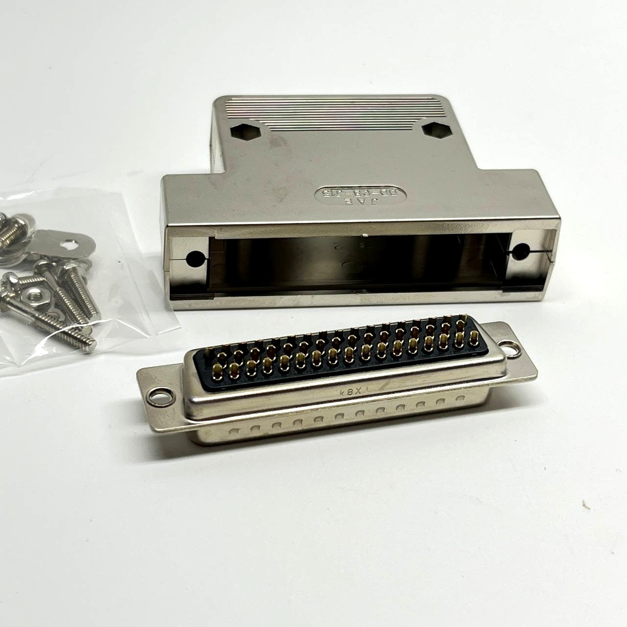 JAE DD-C8-J13 Metal D-Sub Hood Shell w/ 26-pin D-Sub Insert & Hardware