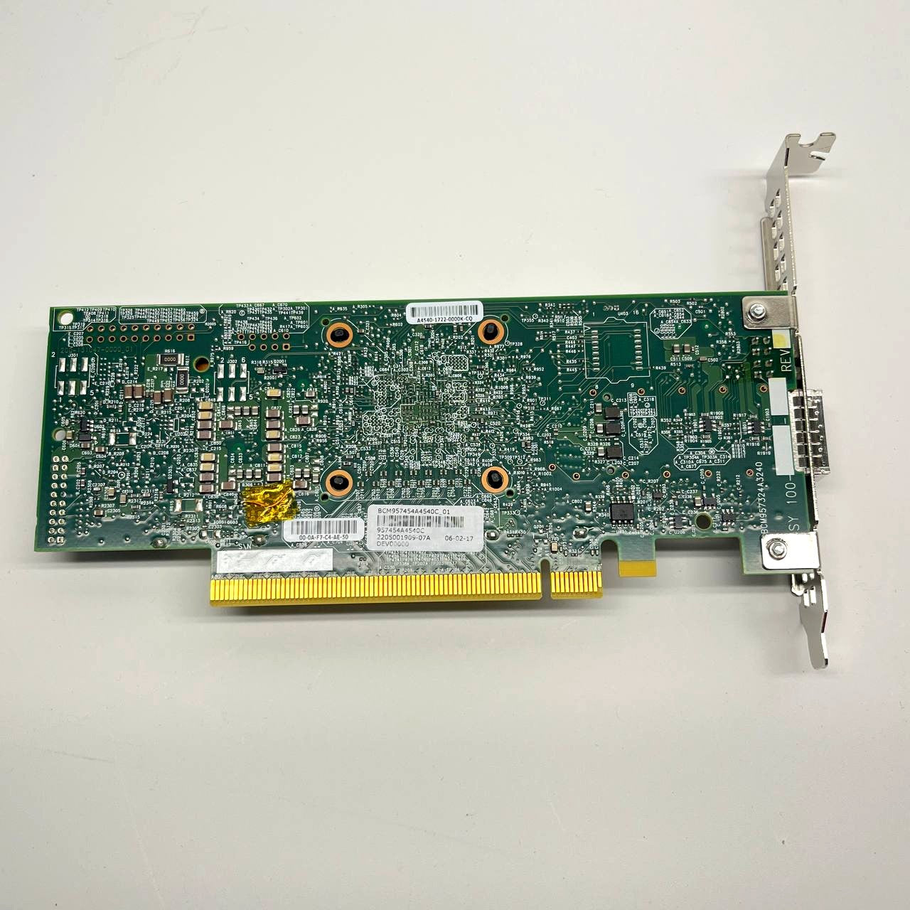 Broadcom BCM957454A4540C 10GbE SFP+ PCIe x8 Network Adapter
