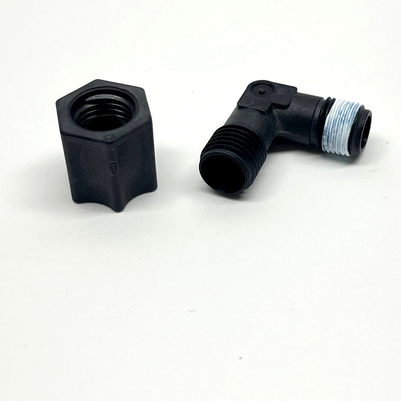 EFD 7543BP 1/8 MPT x 1/4 Compression Elbow Black PP