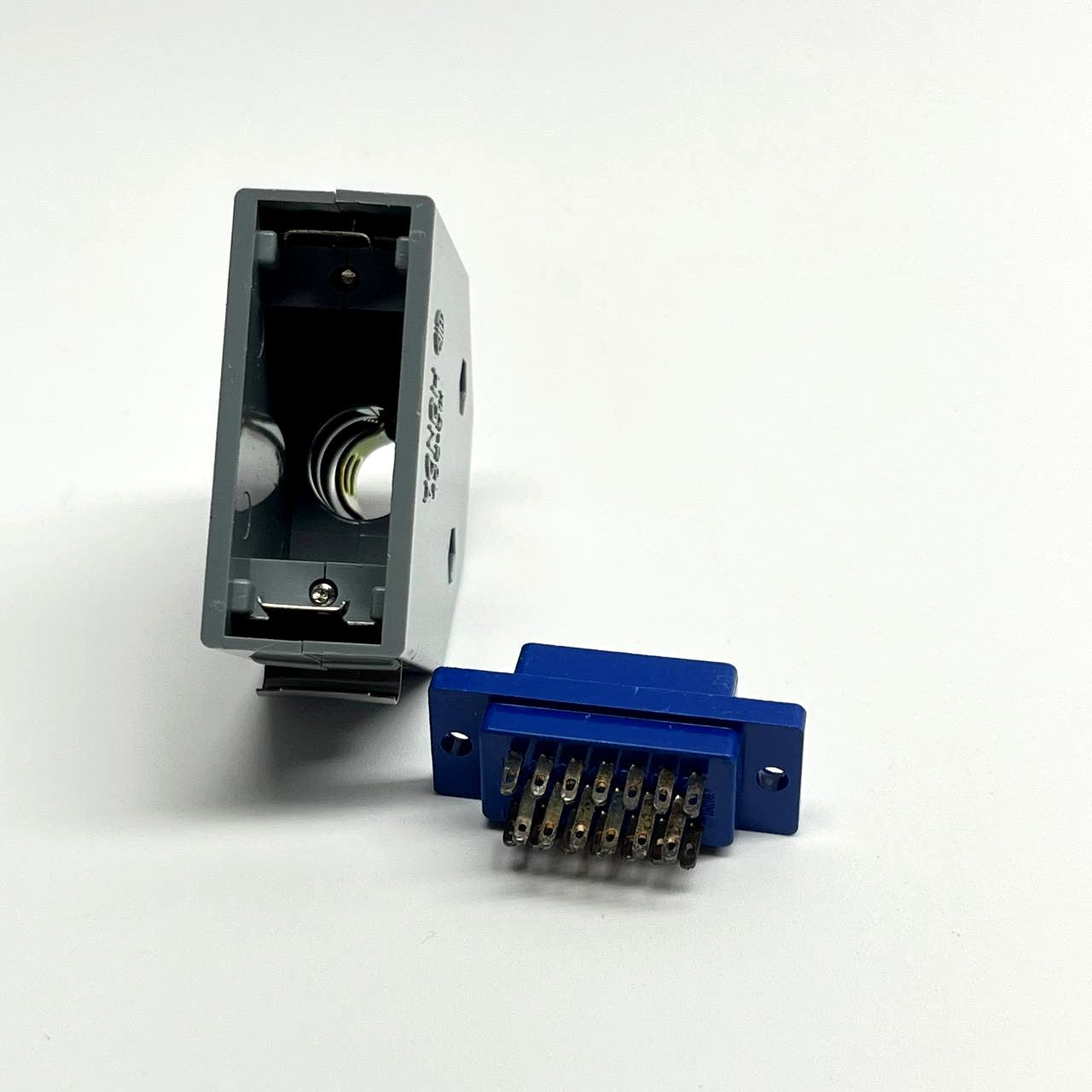 HONDA MR-20L 20-Pin Rectangular Connector Hood Housing with Insert