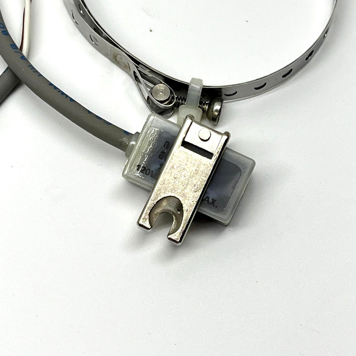 Numatics SW04 Actuator Switch 120V 0.5A 10W w/Cable & Clamp