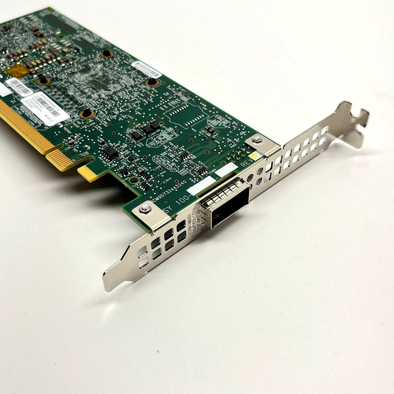 Broadcom BCM957454A4540C 10GbE SFP+ PCIe x8 Network Adapter