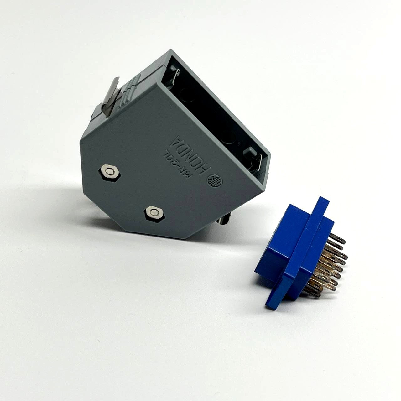 HONDA MR-20L 20-Pin Rectangular Connector Hood Housing with Insert