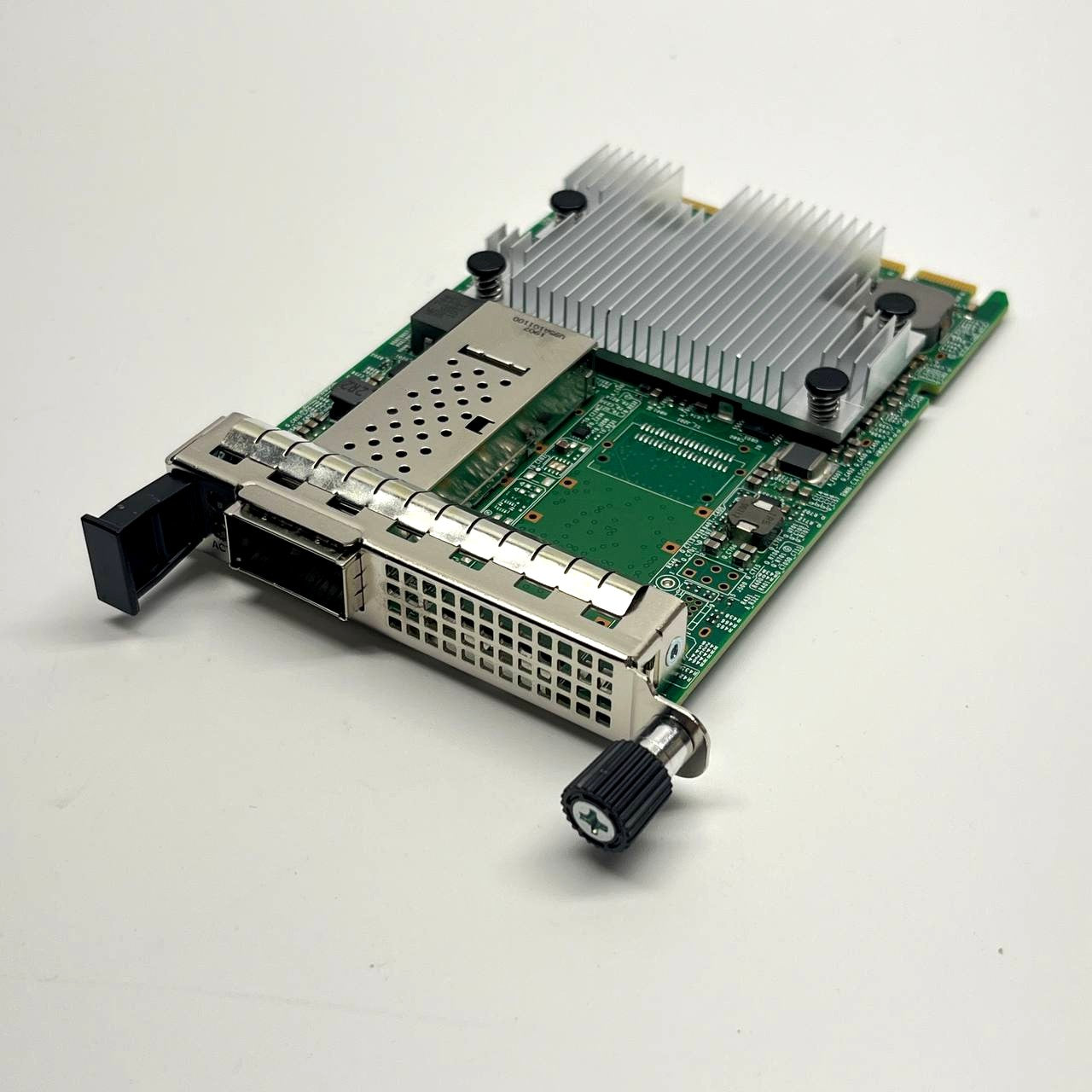 Broadcom BCM957504-N1100FY 100G OCP Mezzanine NIC (QSFP28)